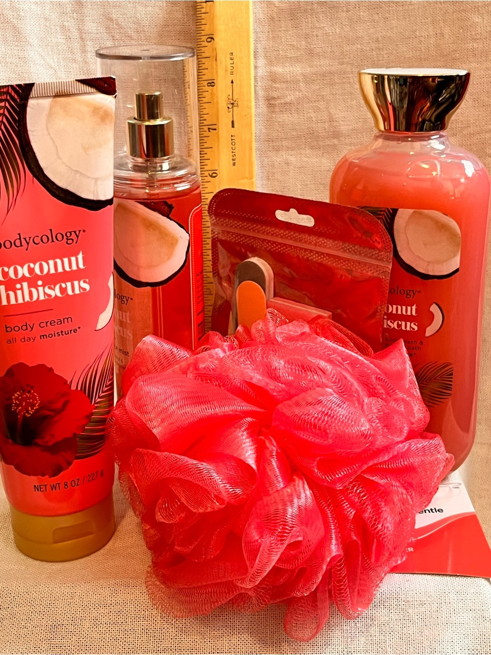 Bodycology Coconut Hibiscus Pink Bath Bundle